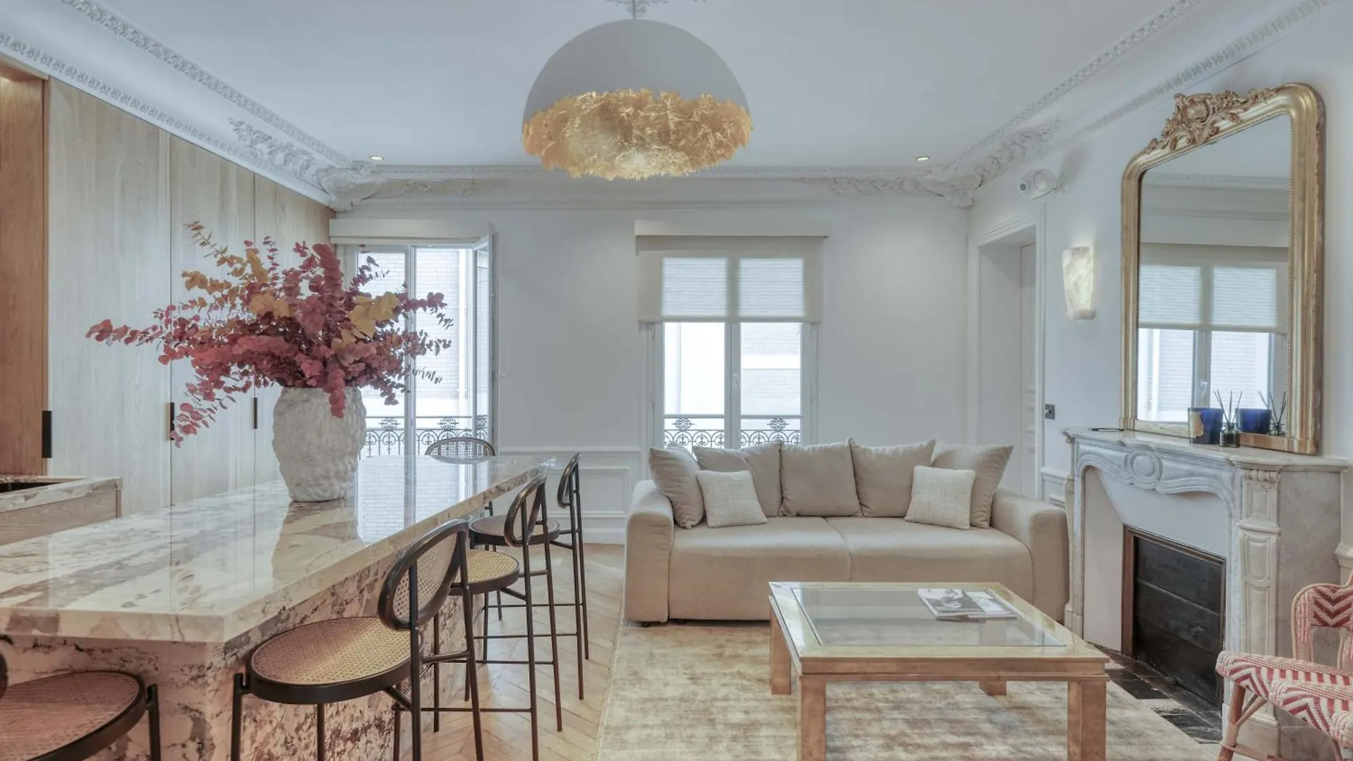 Appartement Montaigne Luxury Paris