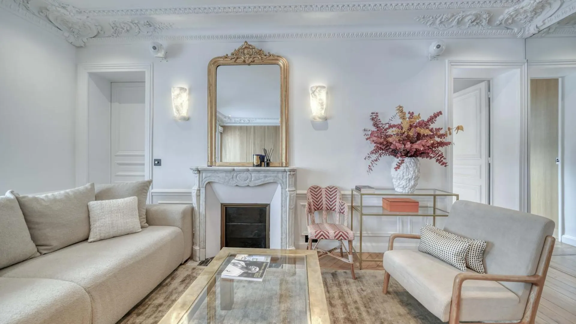 Appartement Montaigne Luxury Paris