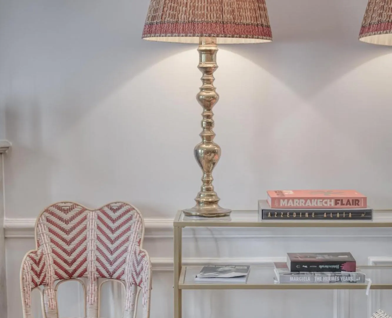 Apartment Appartement Montaigne Luxury Paris