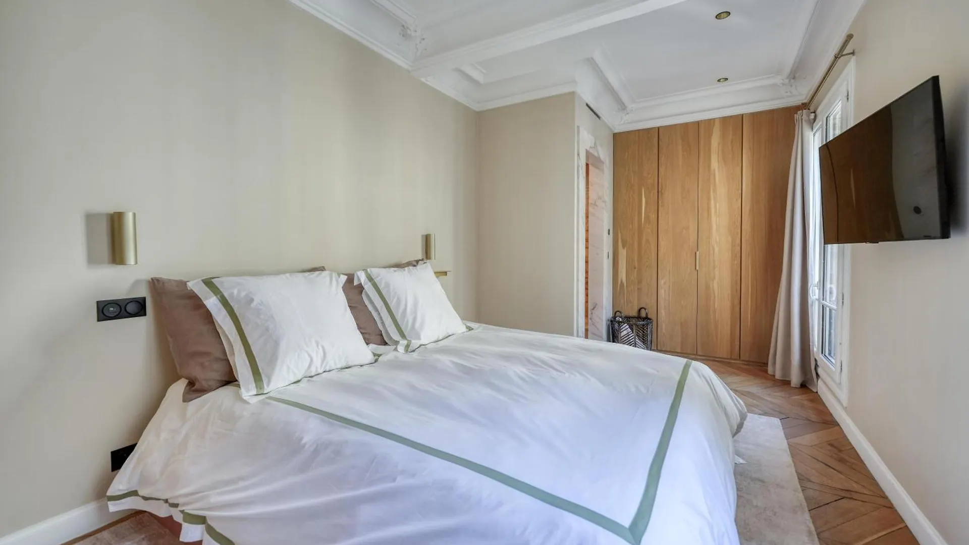 Appartement Montaigne Luxury Paris France