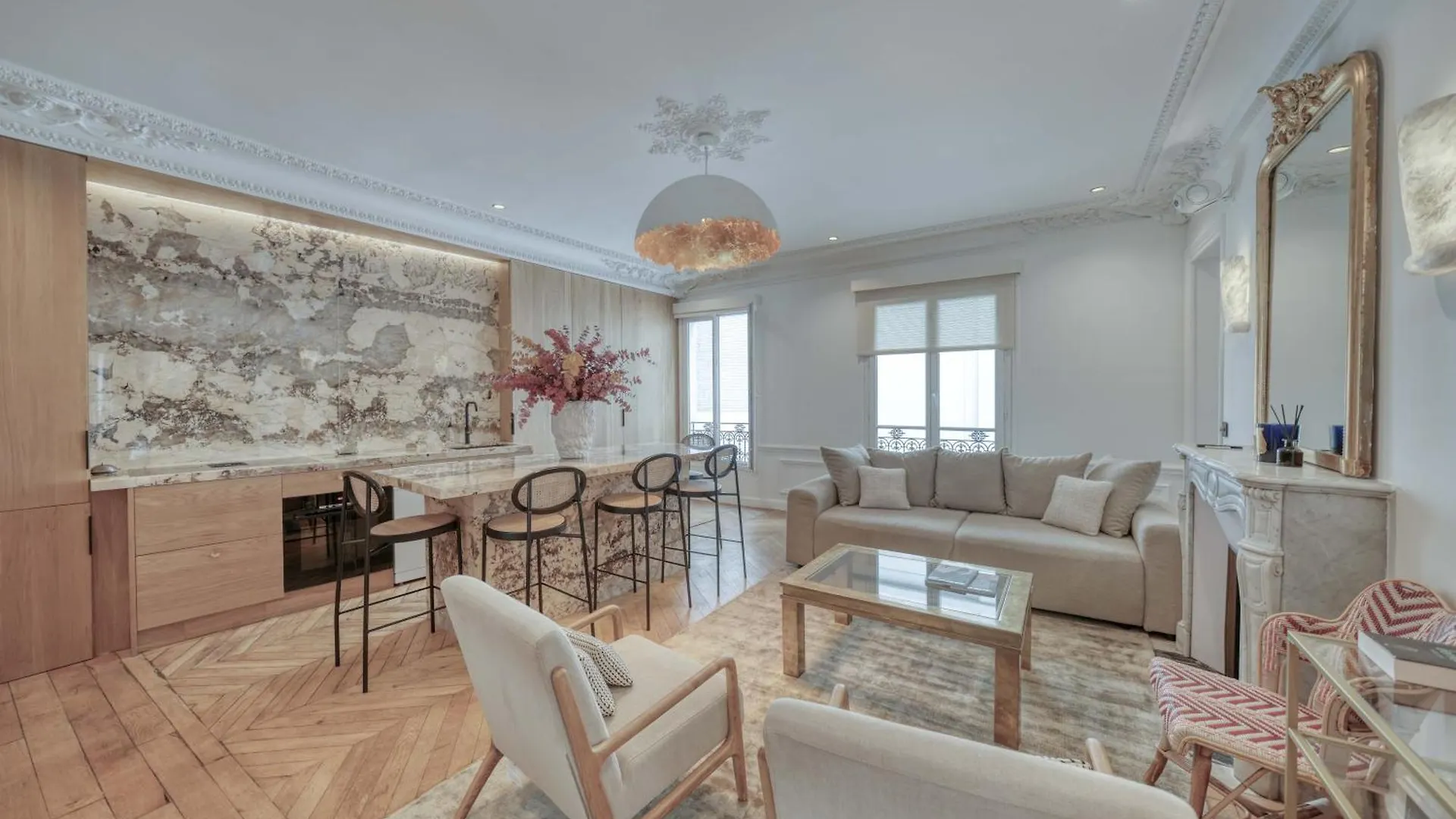 Appartement Montaigne Luxury Paris